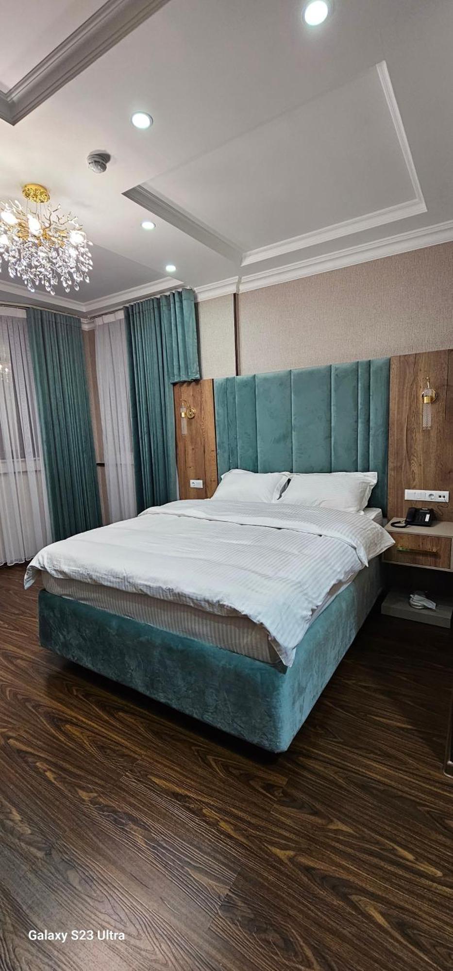 Hotel Sharq Душанбе Екстер'єр фото